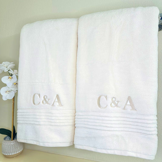 Personalized Couples’ Plush Bath Towel Set – Luxury Embroidered Initials for His & Hers