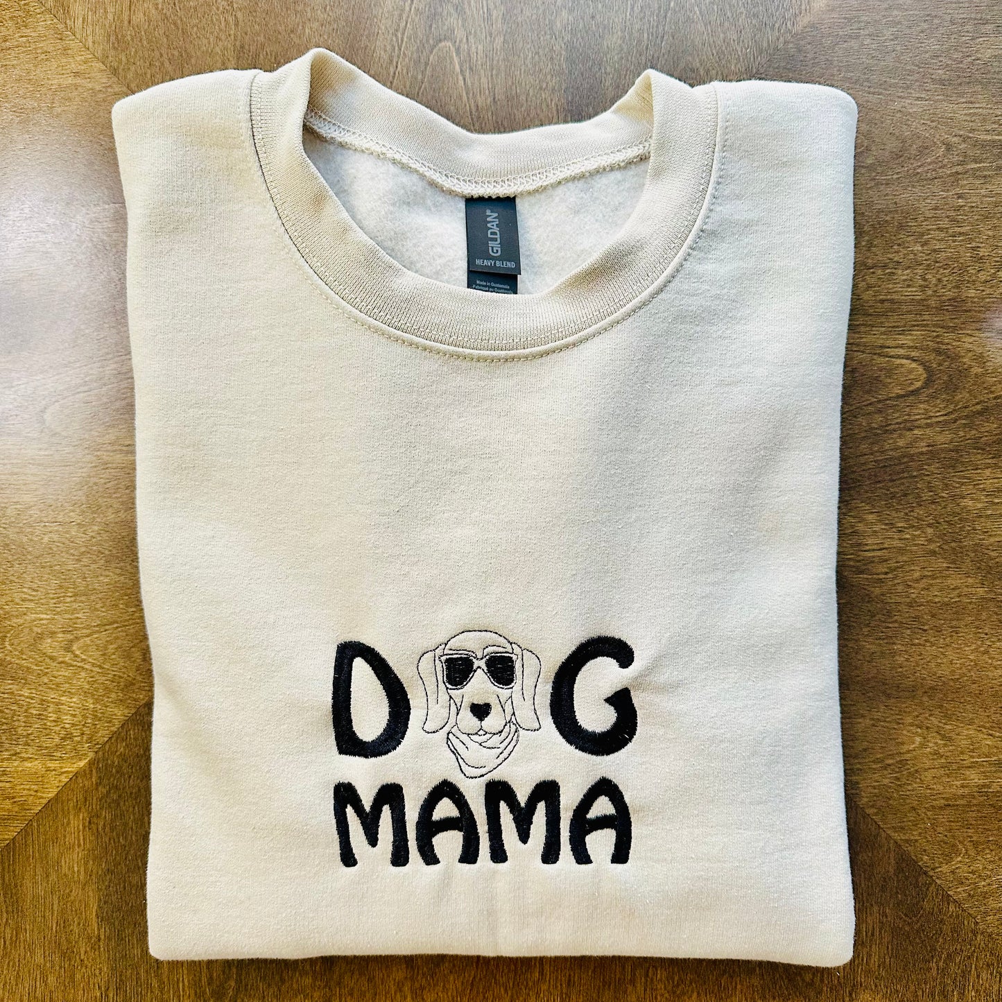 DOG MAMA Embroidered Sweatshirt